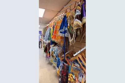 1580 W 37 St, Hialeah, FL 33012 - Photo 9