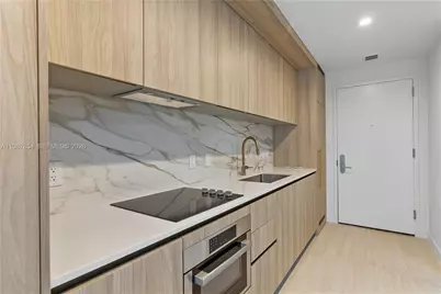 77 SE 5th St #1808, Miami, FL 33131 - Photo 5