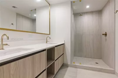 77 SE 5th St #1808, Miami, FL 33131 - Photo 7