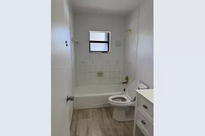 1419 Yellowthroat St, Homestead, FL 33035 - Photo 9