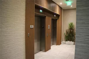 239 SW 9th St, Miami, FL 33130 - Photo 17