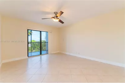 545 SE 12th St #305, Dania Beach, FL 33004 - Photo 15