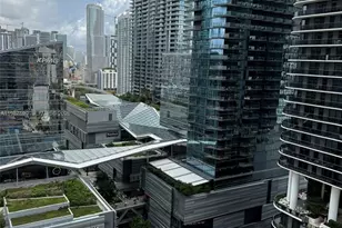 45 SW 9th St, Miami, FL 33130 - Photo 13