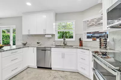 15726 SW 76th Ter, Miami, FL 33193 - Photo 11