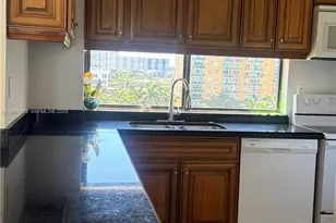 17021 N Bay Rd, Sunny Isles Beach, FL 33160 - Photo 9