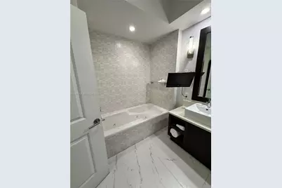 5300 NW 87th Ave #114, Doral, FL 33178 - Photo 15