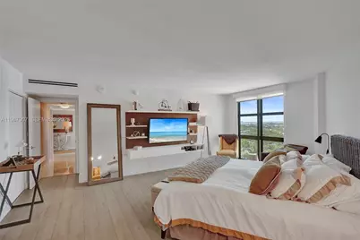 1121 Crandon Blvd #D1202, Key Biscayne, FL 33149 - Photo 7