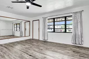 1007 N 31st Rd, Hollywood, FL 33021 - Photo 7