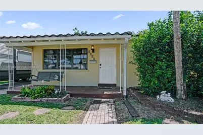 1007 N 31st Rd, Hollywood, FL 33021 - Photo 9
