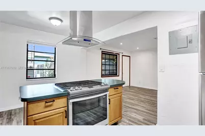 1007 N 31st Rd, Hollywood, FL 33021 - Photo 5