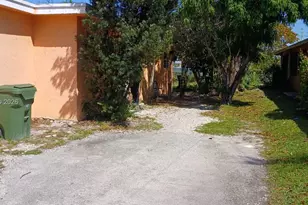 518 NW 10th St, Hallandale Beach, FL 33009 - Photo 1