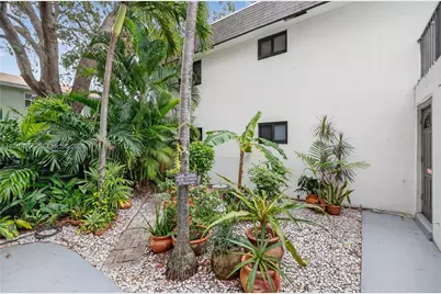 615 NE 26th St #2, Wilton Manors, FL 33305 - Photo 23