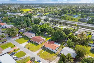 10747 NW 22nd Ct, Miami, FL 33167 - Photo 17