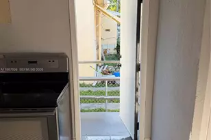 217 E 48th St, Hialeah, FL 33013 - Photo 17