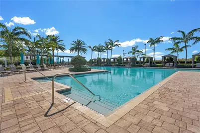 10521 W 35th Way, Hialeah, FL 33018 - Photo 47