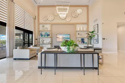 10521 W 35th Way, Hialeah, FL 33018 - Photo 43