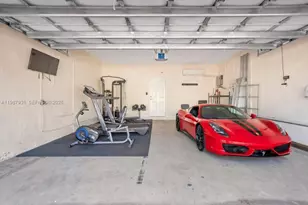 10521 W 35th Way, Hialeah, FL 33018 - Photo 33