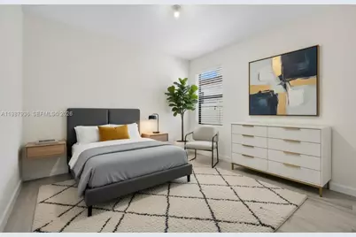 10521 W 35th Way, Hialeah, FL 33018 - Photo 13