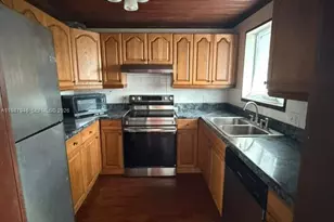 200 S Waterway Dr S, Lantana, FL 33462 - Photo 3