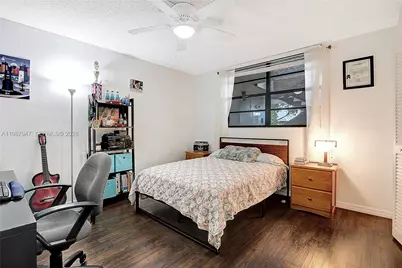 1100 Colony Point Cir #302, Pembroke Pines, FL 33026 - Photo 17