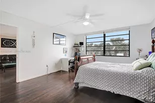 1100 Colony Point Cir, Pembroke Pines, FL 33026 - Photo 15