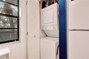 1100 Colony Point Cir, Pembroke Pines, FL 33026 - Photo 19