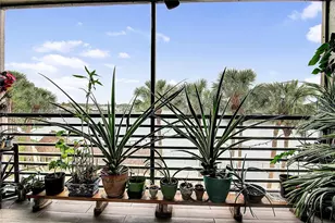 1100 Colony Point Cir, Pembroke Pines, FL 33026 - Photo 5