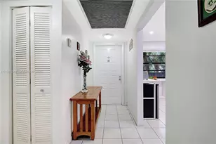 1100 Colony Point Cir, Pembroke Pines, FL 33026 - Photo 11