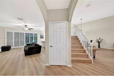 1511 NW 168th Ave, Pembroke Pines, FL 33028 - Photo 9