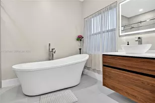 1511 NW 168th Ave, Pembroke Pines, FL 33028 - Photo 33