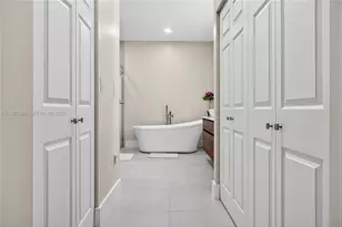 1511 NW 168th Ave, Pembroke Pines, FL 33028 - Photo 37