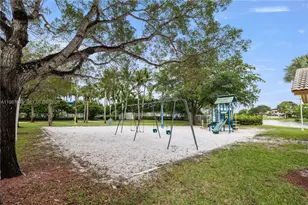 1511 NW 168th Ave, Pembroke Pines, FL 33028 - Photo 81