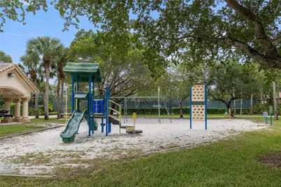 1511 NW 168th Ave, Pembroke Pines, FL 33028 - Photo 83