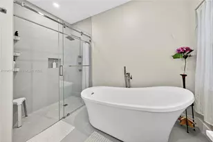 1511 NW 168th Ave, Pembroke Pines, FL 33028 - Photo 35
