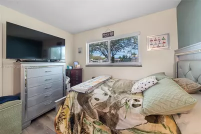 491 NW 45th Ter, Plantation, FL 33317 - Photo 23