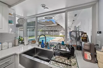 491 NW 45th Ter, Plantation, FL 33317 - Photo 11