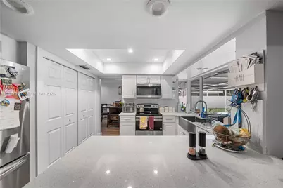 491 NW 45th Ter, Plantation, FL 33317 - Photo 9