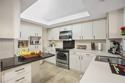 3200 N Port Royale Dr N #210, Fort Lauderdale, FL 33308 - Photo 9