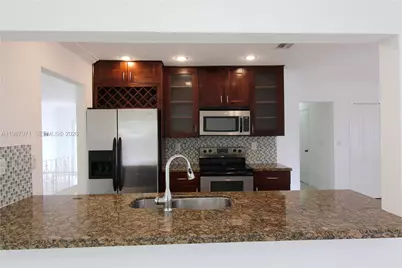 5160 SW 8th St, Margate, FL 33068 - Photo 9