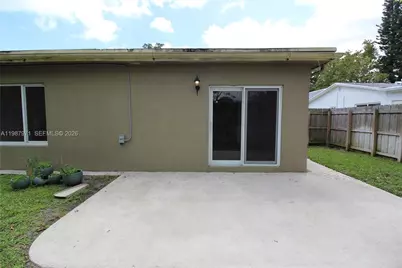 5160 SW 8th St, Margate, FL 33068 - Photo 21