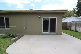 5160 SW 8th St, Margate, FL 33068 - Photo 21