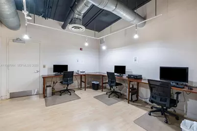 10 SW South River Dr #609, Miami, FL 33130 - Photo 21