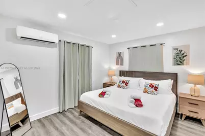703 NE 7th St #5, Hallandale Beach, FL 33009 - Photo 29
