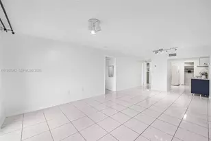 18001 N Bay Rd, Sunny Isles Beach, FL 33160 - Photo 9