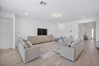 29377 SW 178th Ct, Homestead, FL 33030 - Photo 5