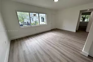 1232 NW 8th Ct, Miami, FL 33136 - Photo 5