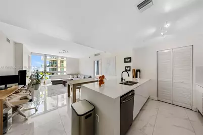 300 S Biscayne Blvd #T-2806, Miami, FL 33131 - Photo 7