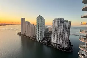 300 S Biscayne Blvd, Miami, FL 33131 - Photo 25