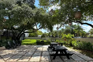 605 Ives Dairy Rd, Miami, FL 33179 - Photo 51