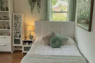 605 Ives Dairy Rd, Miami, FL 33179 - Photo 21